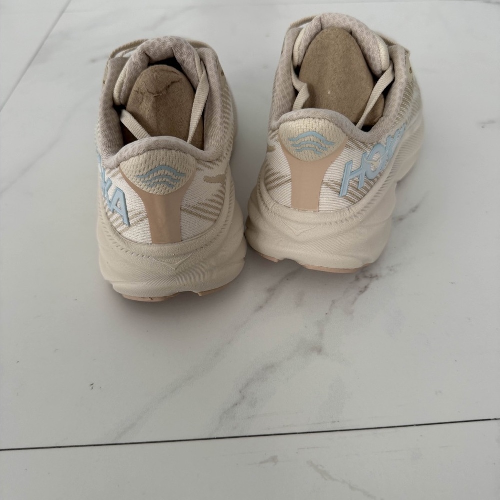 Hoka One Clifton 9 Women’s Running Shoe size 6B, 6.5B, 7B, 7.5B - Picture 4 of 5